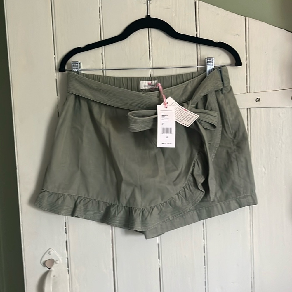 BNWT vineyard vines ruffle wrap skort